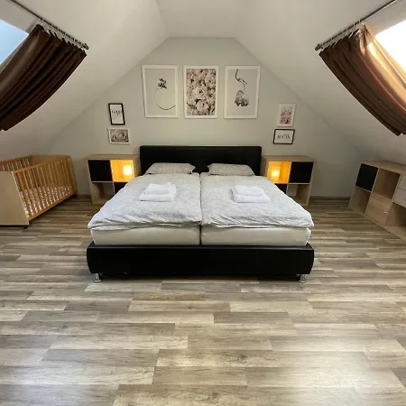 A&m Ferienwohnung Wohnen Wie Zuhause * Fürth